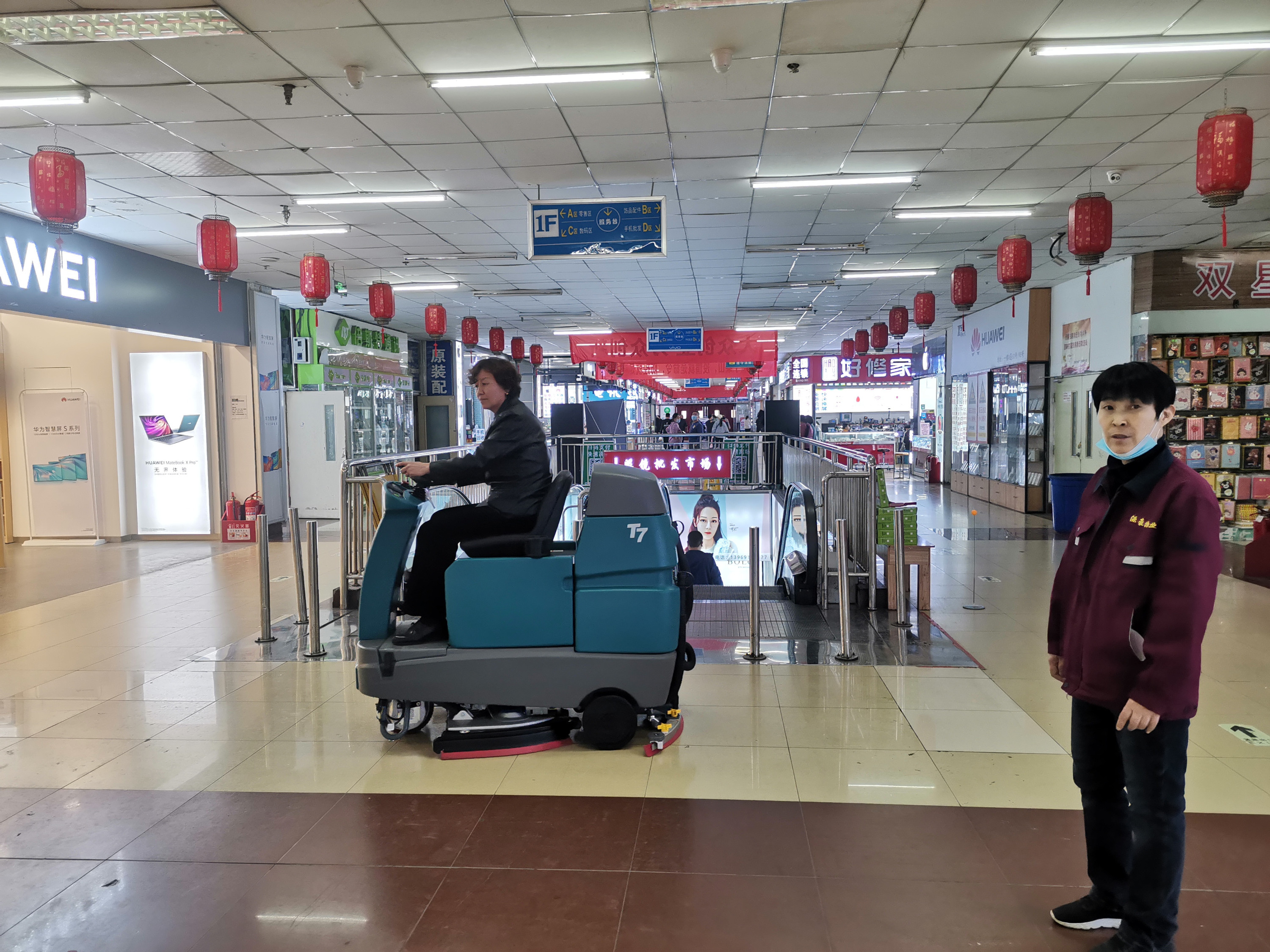 適合商場(chǎng)的洗地機(jī)有哪些選擇？