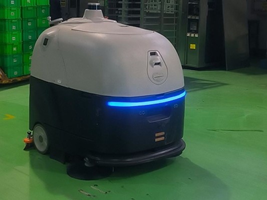 坦力自動(dòng)洗地機(jī)器人：光伏車(chē)間的 “清潔衛(wèi)士”