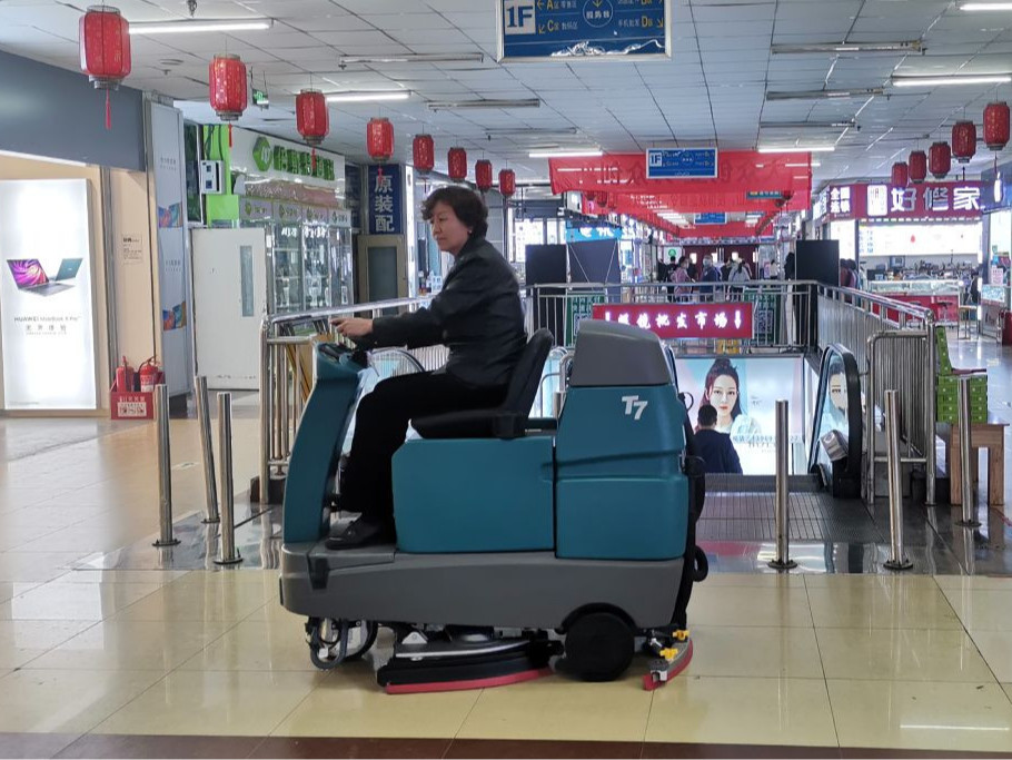 洗地機(jī)價(jià)格不一原因?yàn)楹?？聽我詳?xì)說