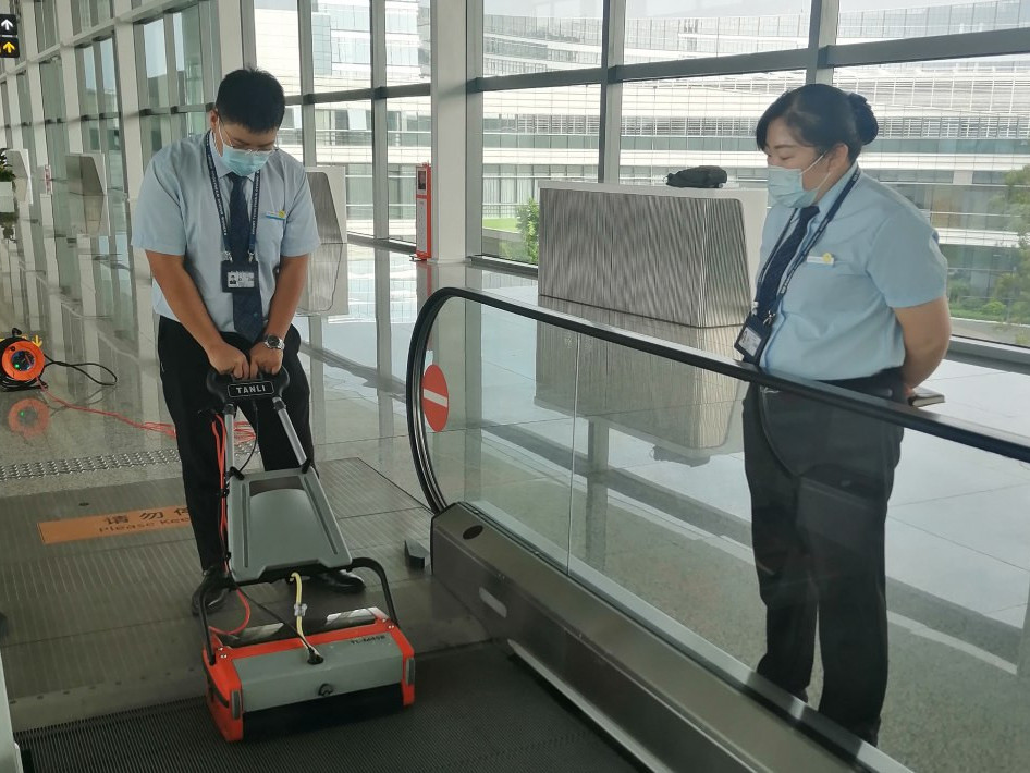 扶梯清洗機(jī)使用不當(dāng)，你可能就白買了！