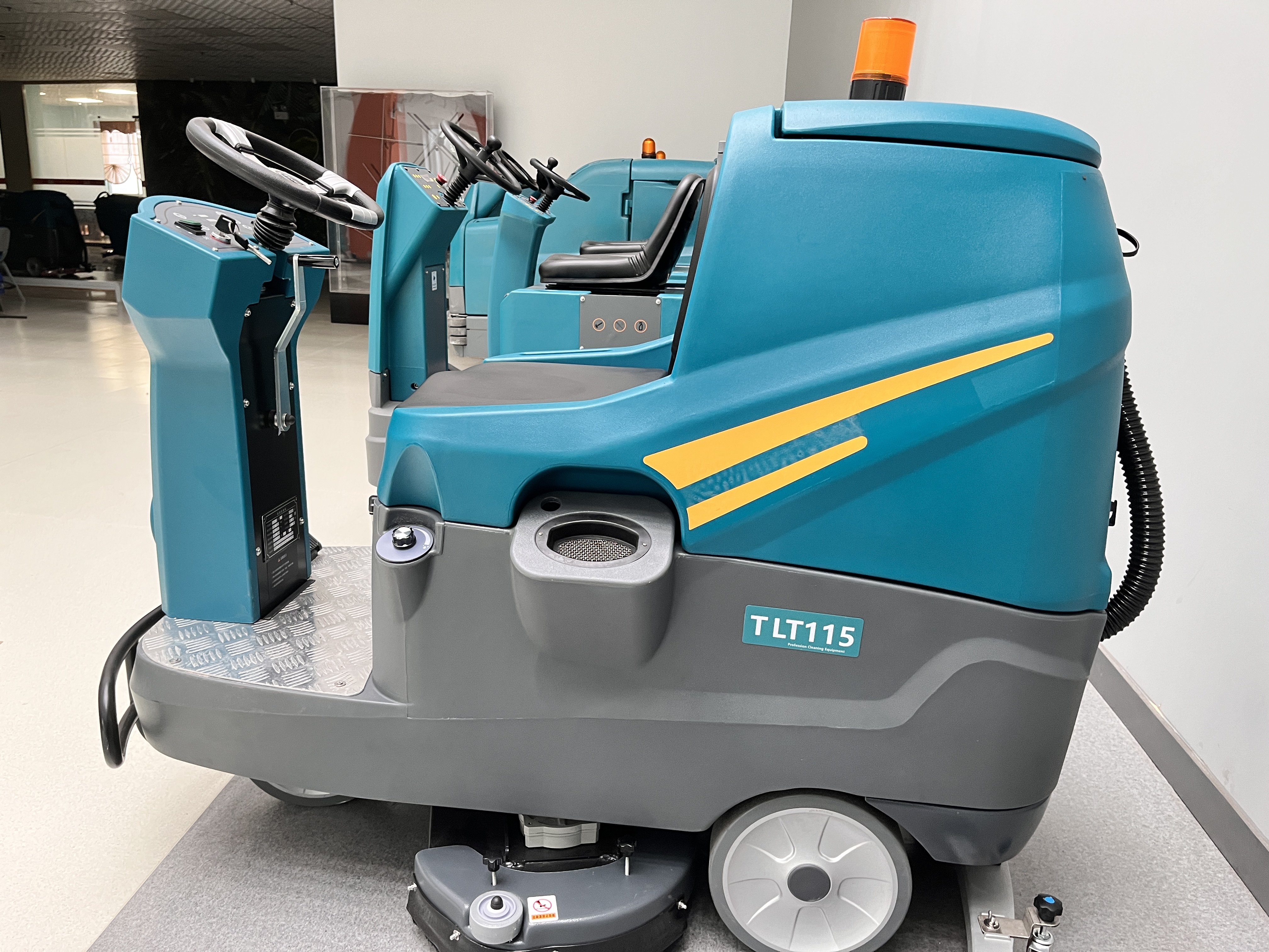 坦力洗地機(jī)在倉儲物流的應(yīng)用（一）