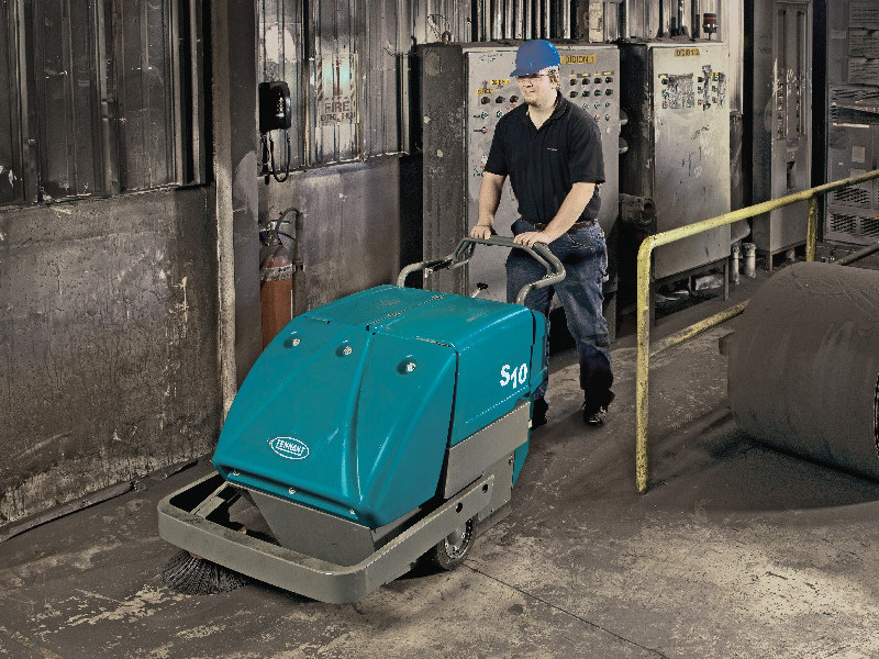 寒潮來(lái)襲！工廠掃地機(jī)該如何保養(yǎng)維護(hù)才能度過(guò)嚴(yán)冬？