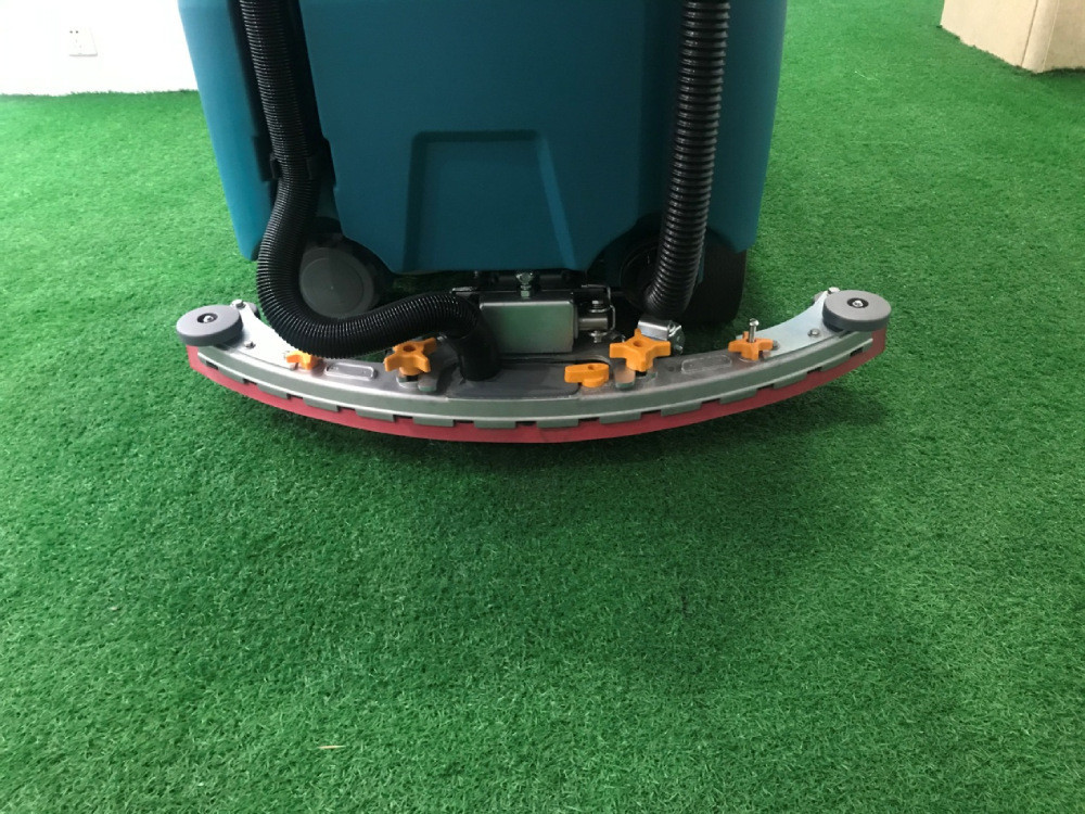 洗地機(jī)吸水膠條不會(huì)換？看完輕松安裝