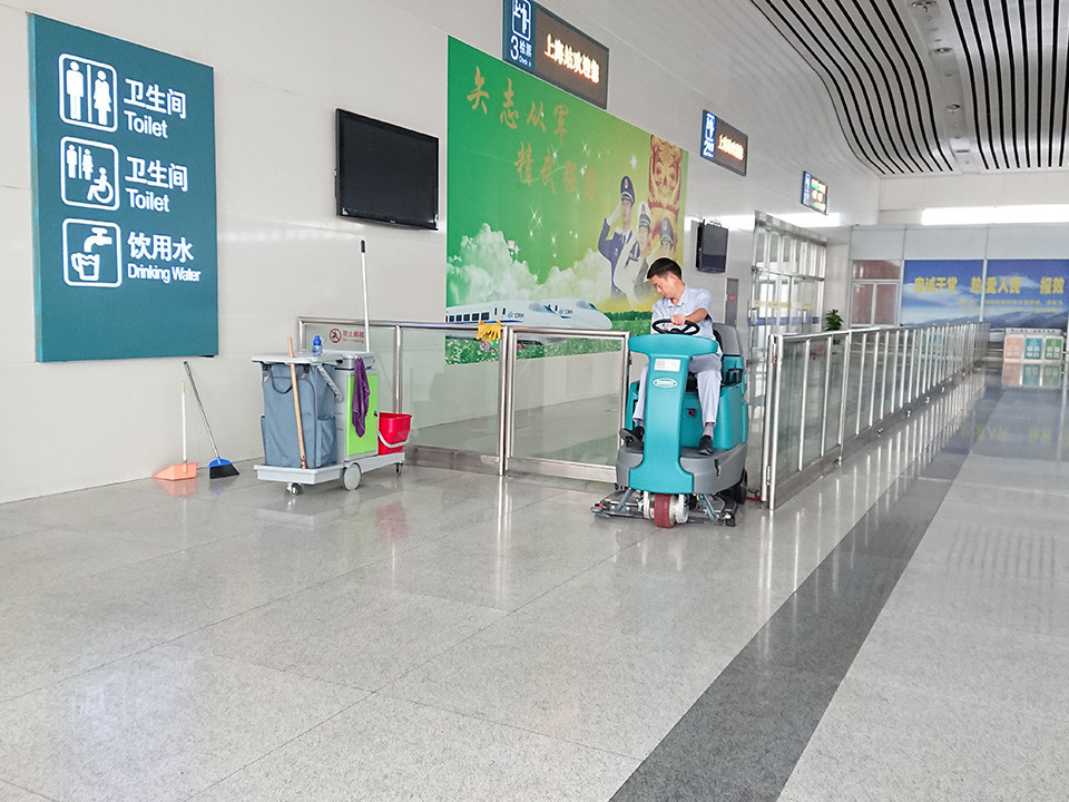 山東青島洗地機(jī)廠家哪家好？