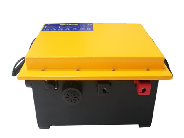 為什么物業(yè)保潔公司越來越多的選擇鋰電洗地機(jī)？