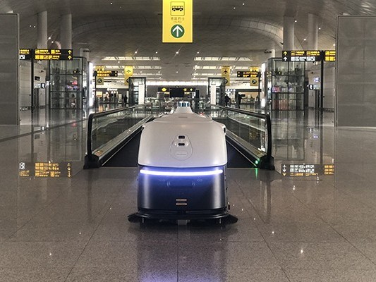 坦力工業(yè)全自動掃地機器人如何力挽狂瀾？