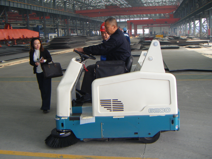 物業(yè)是租賃洗地機掃地機還是購買合適？