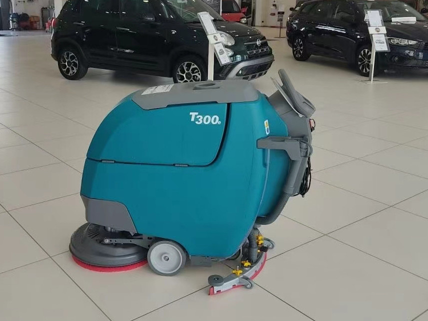 工業(yè)吸塵器、洗地機(jī)對(duì)工廠車間的作用