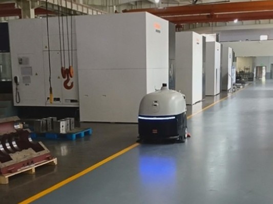 機(jī)場(chǎng)中的無聲衛(wèi)士 —— 坦力工業(yè)無人掃地機(jī)