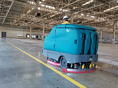 洗地機(jī)使用時(shí)有那些注意事項(xiàng)？