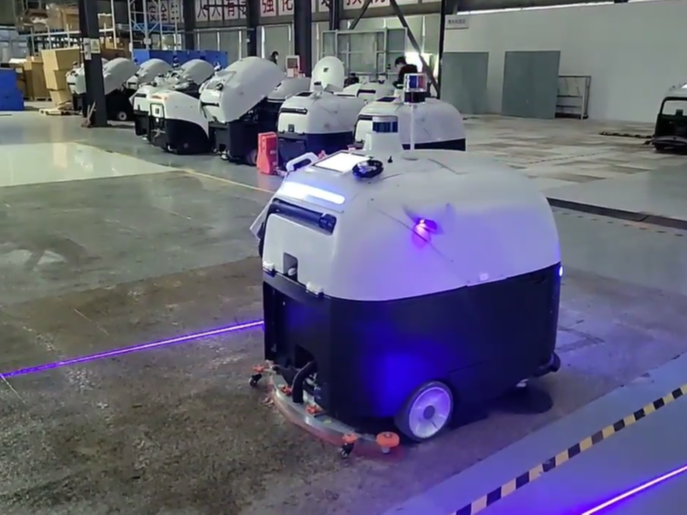 坦力智能工業(yè)洗地機(jī)器人：洗地即干，筑牢地面安全防線