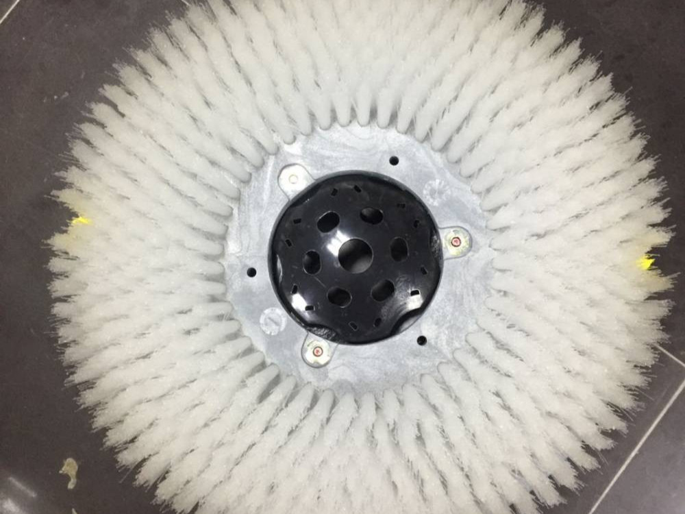 不同地面，洗地機(jī)刷盤如何選擇？