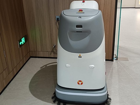 科技助力，酒店煥新 —— 坦力工業(yè)洗地機(jī)器人帶來(lái)新變革
