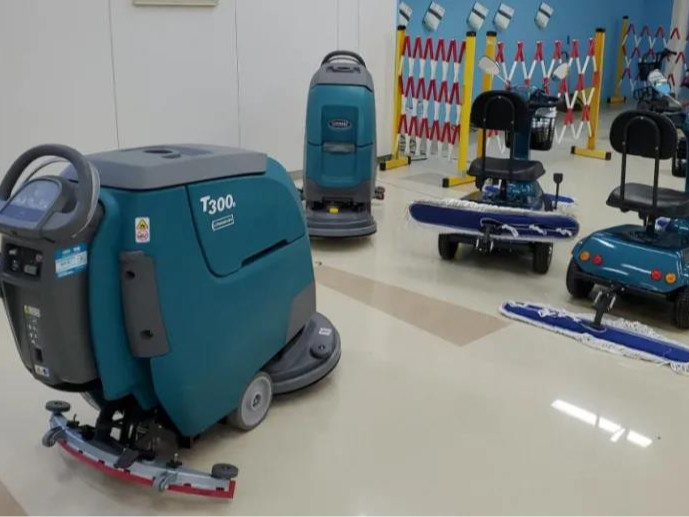 PVC地板地面如何用工業(yè)全自動洗地機清潔