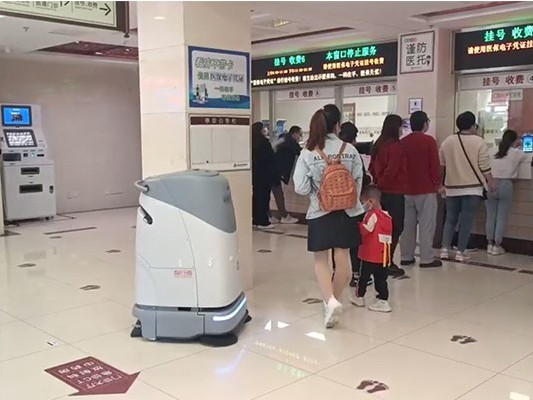 醫(yī)院地面太滑被投訴？坦力工業(yè)掃地機(jī)器人來搞定