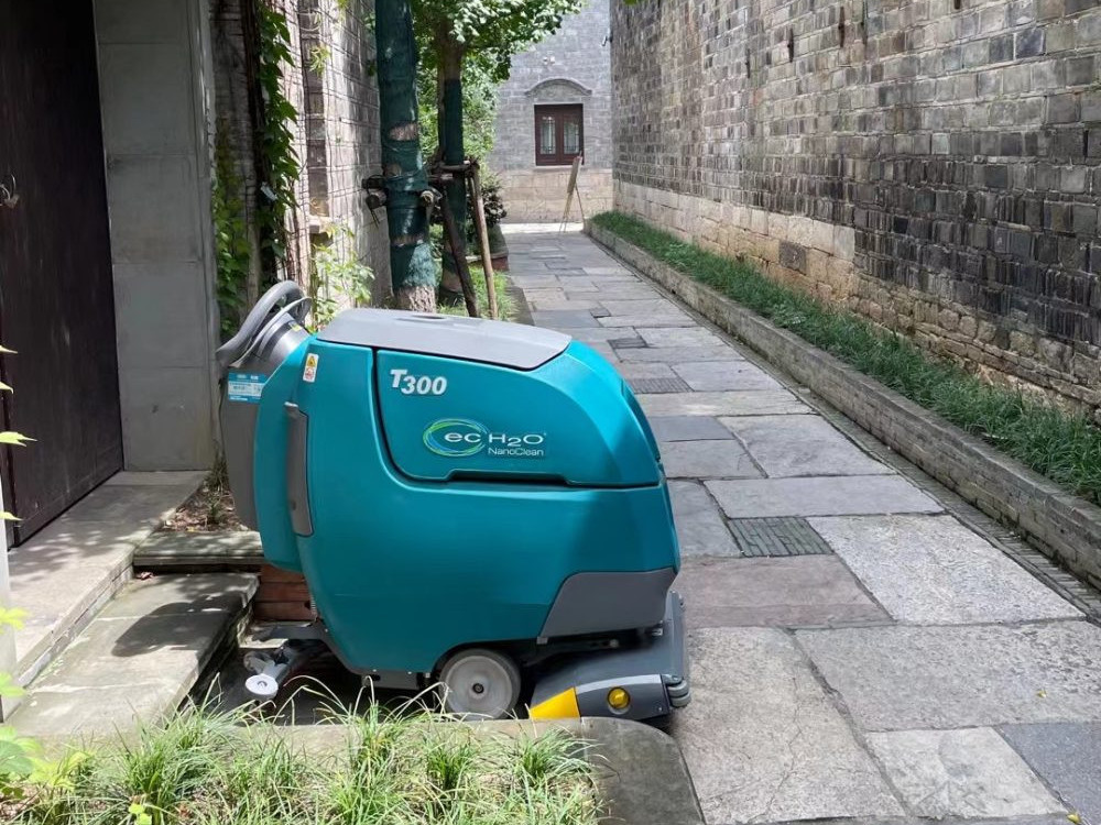 清潔員工的新寵，商用洗地機(jī)到底有多好？