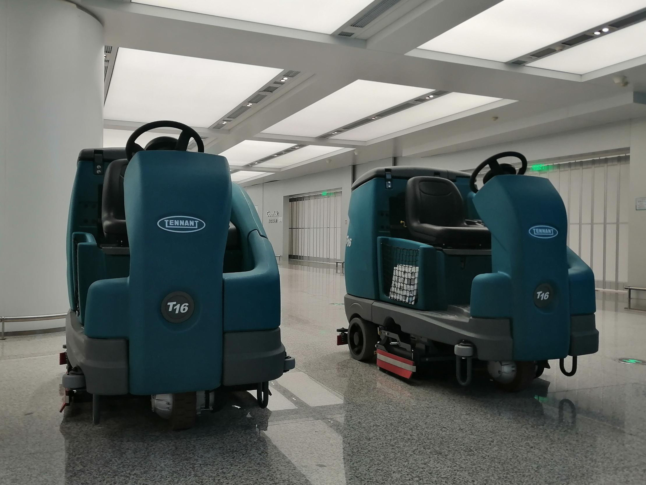 小型洗地車有哪些優(yōu)勢及如何選擇？